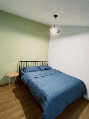 Apartment-Hale